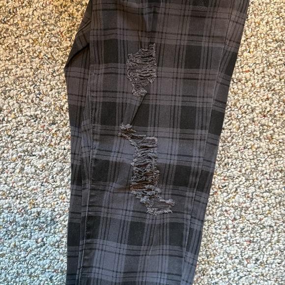 New Easel Plaid distressed Pant - Picture 4 of 6